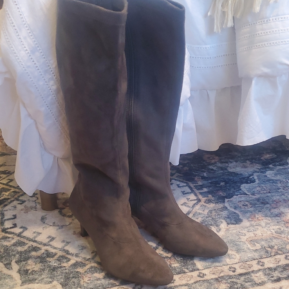 AEROSOLES Boots
